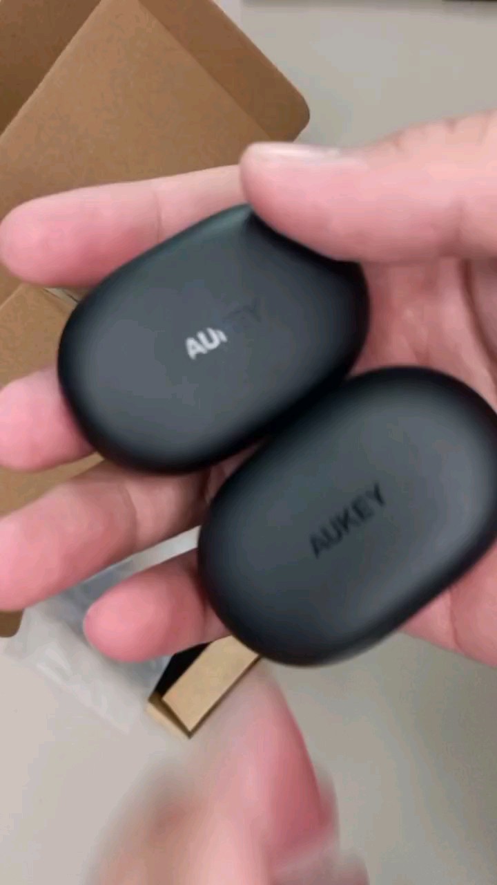reviewAUKEY EP T25 หูฟังบลูทูธ หูฟัง AUKEY หูฟังไร้สาย TWS Bluetooth 5 0 IPX5 True Wireless Omthing AirFree MAC Trueair2 รุ่น EP T25 comment 0