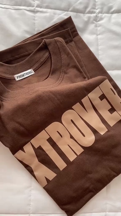 ￼TEE·SHOP🍀 เสื้อยืด Oversize ลาย 'PARQDISE' สไตล์เกาหลี เท่ห์มาก ใส่ได้ทั้งชายหญิง ผ้านุ่มสบายตัวทั้งวัน รองรับ COD 📦#Shopee #ShopeeVideo
