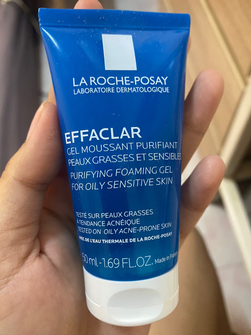 ลาโรช-โพเซย์ La Roche-Posay EFFACLAR PURIFYING FOAMING GEL เจลล้างหน้าสูตรผิวมัน ดีไหม ความคิดเห็นผู้ใช้ Pantip