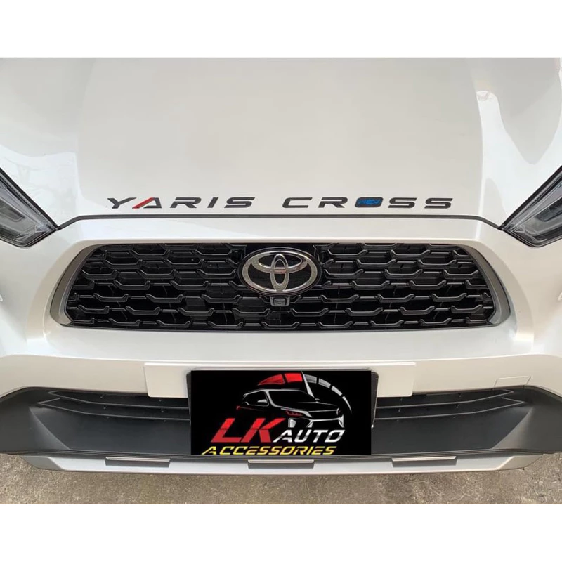 โลโก้ฝากระโปรงyariscross